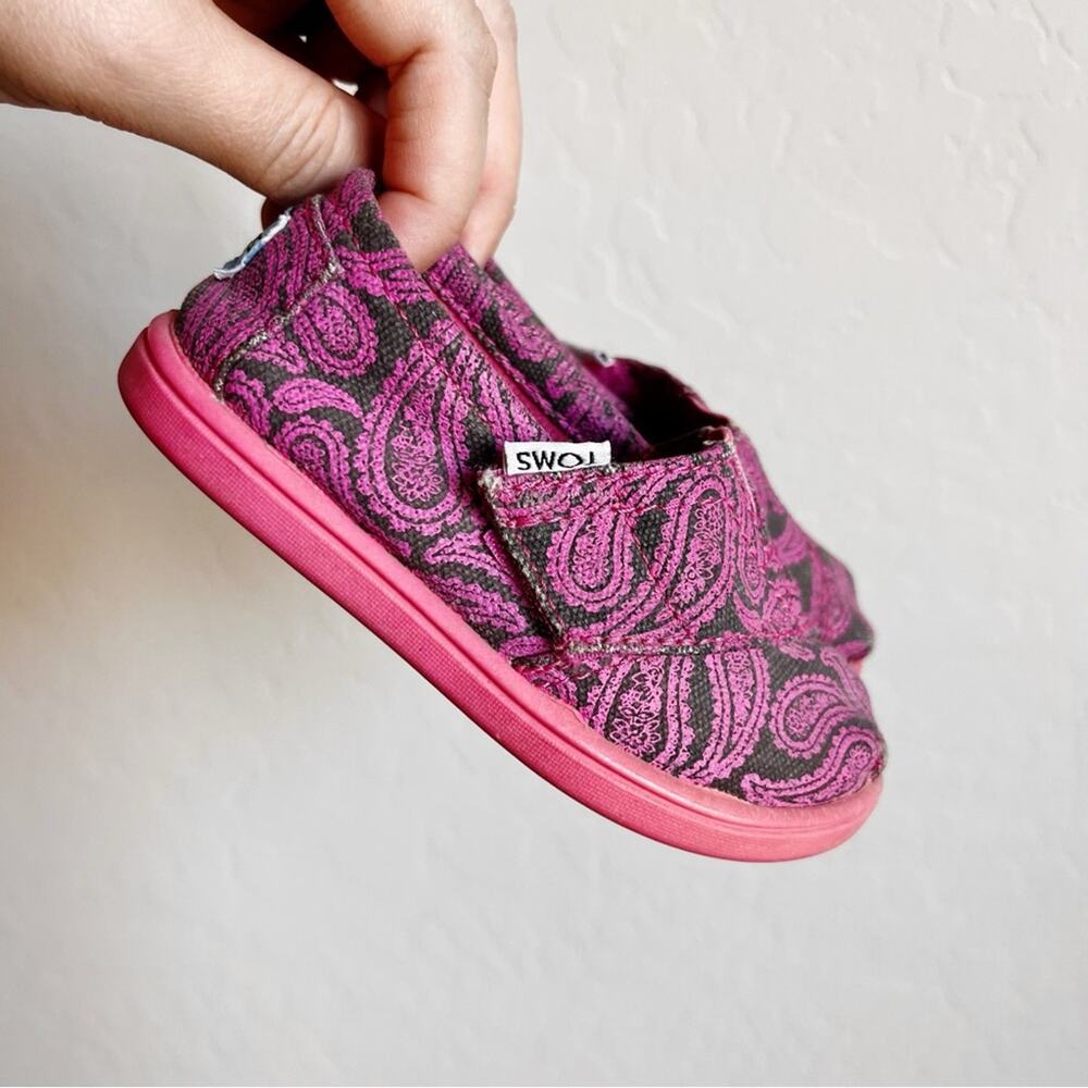 TOMS Baby Toddler Kids Pink Paisley Shoes Modern Classic Easy